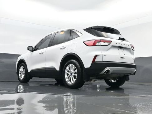 Used 2020 Ford Escape SE image 23