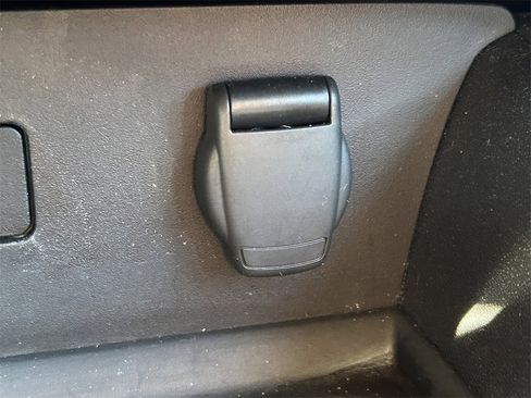 Used 2025 Nissan Altima 2.5 SV image 25