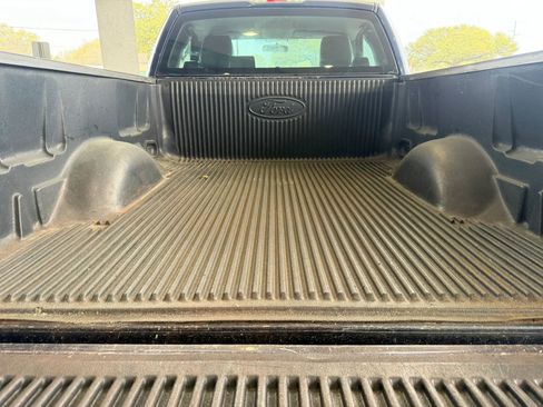 Used 2006 Ford F150 STX image 16