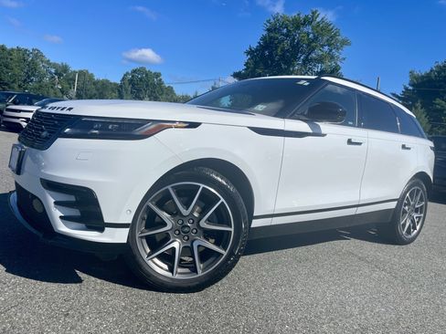 Certified 2026 Land Rover Range Rover Velar Dynamic SE AWD/4WD image 35