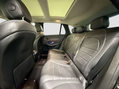 Used 2021 Mercedes-Benz GLC 300 image 10