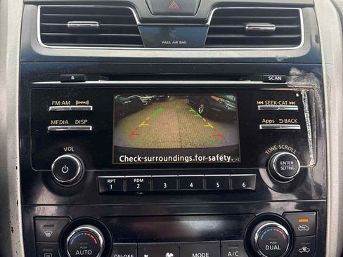 Used 2014 Nissan Altima 2.5 SV w/ Convenience Package image 22