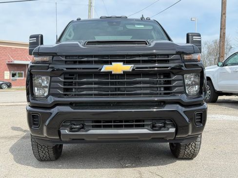 New 2026 Chevrolet Silverado 2500 Custom image 7