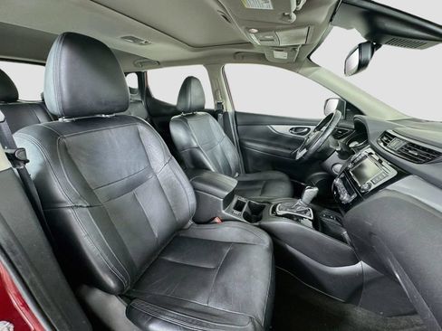 Used 2020 Nissan Rogue Sport SL w/ Premium Package FWD image 31