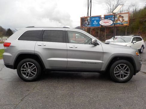 Used 2018 Jeep Grand Cherokee Limited image 4