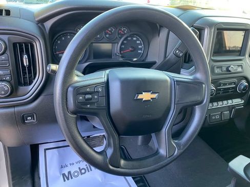 Used 2025 Chevrolet Silverado 2500 Custom w/ Custom Convenience Package AWD/4WD image 11