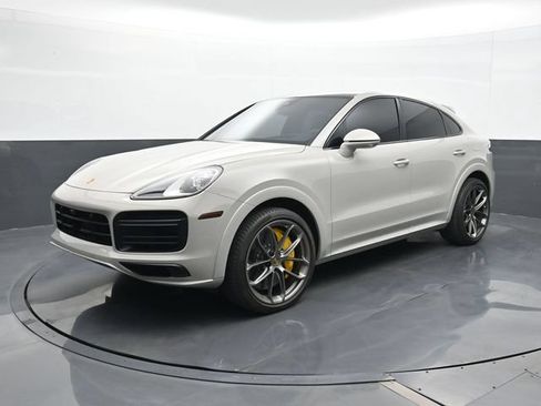 Certified 2021 Porsche Cayenne Turbo S w/ Lightweight Sport Package AWD/4WD image 1