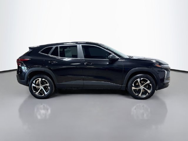 Used 2024 Chevrolet Trax RS FWD image 6