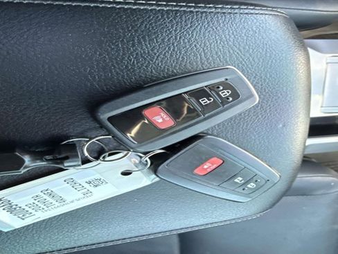 Used 2022 Toyota 4Runner Limited image 33