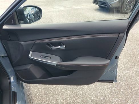 New 2025 Nissan Sentra SR w/ Trunk Package image 32