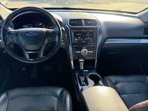 Used 2016 Ford Explorer Sport w/ Equipment Group 401A image 9