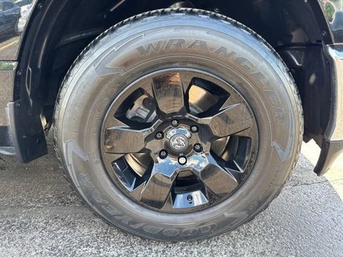 Used 2020 RAM 1500 Big Horn AWD/4WD image 30