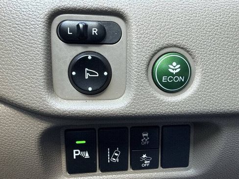 Used 2017 Honda Pilot Touring image 37
