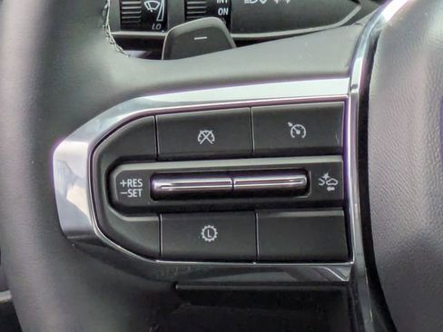 Certified 2025 GMC Acadia Elevation w/ Elevation Premium Package image 19