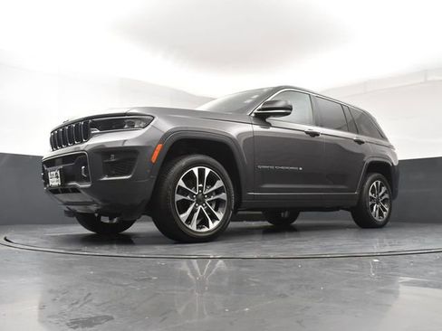 Used 2023 Jeep Grand Cherokee Overland AWD/4WD image 21