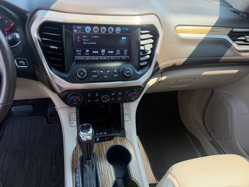Used 2019 GMC Acadia Denali w/ Technology Package FWD image 34