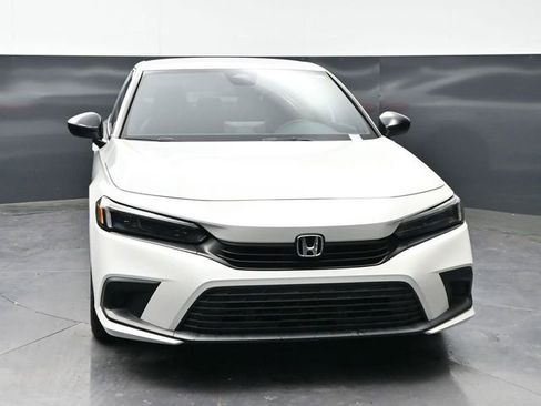 Used 2023 Honda Civic Sport image 2