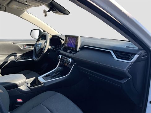 Used 2024 Toyota RAV4 XLE image 29