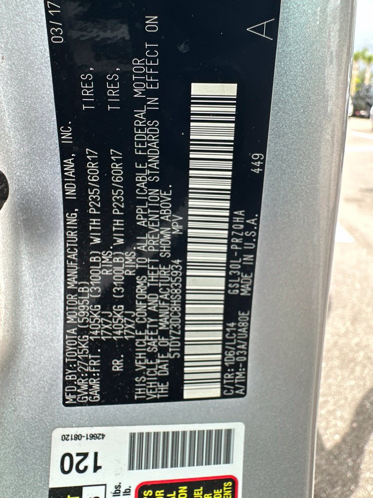 Used 2017 Toyota Sienna XLE w/ XLE Navigation Package FWD image 13
