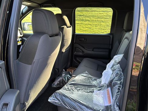 New 2026 Nissan Frontier SV w/ SV Convenience Package image 9