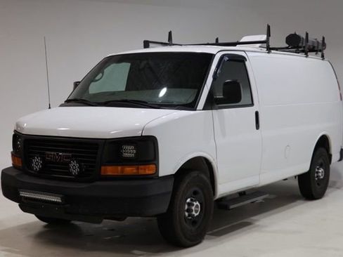 Used 2015 GMC Savana 2500 RWD image 3