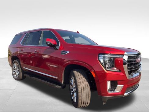 Certified 2024 GMC Yukon SLT w/ SLT Luxury Package AWD/4WD image 7