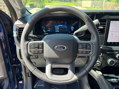 New 2026 Ford F250 Lariat w/ Black Appearance Package AWD/4WD image 16
