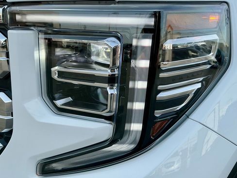 Used 2022 GMC Sierra 1500 Denali image 10