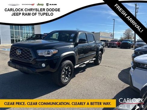 Used 2022 Toyota Tacoma TRD Off-Road image 1