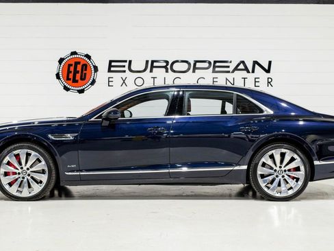 Used 2021 Bentley Flying Spur W12 image 7