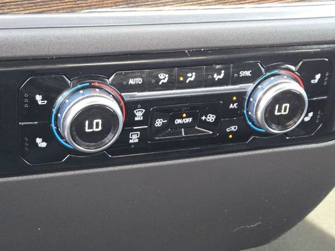 Used 2024 GMC Sierra 1500 Elevation w/ LPO, Elevation Black Package image 17