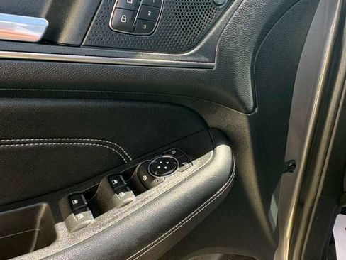 Used 2022 Ford Edge Titanium image 12