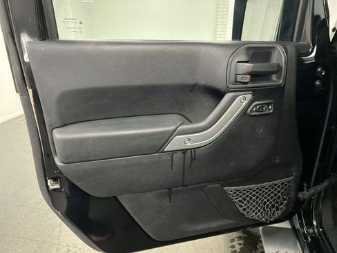 Used 2014 Jeep Wrangler Unlimited Sahara w/ Dual Top Group image 20