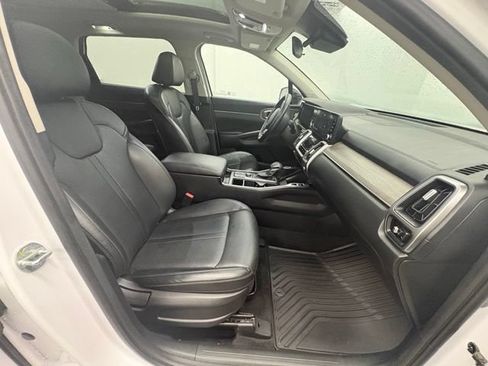 Used 2023 Kia Sorento S w/ Panoramic Sunroof Package AWD/4WD image 33