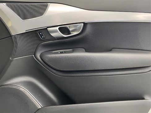 Used 2018 Volvo XC90 T6 Momentum w/ Convenience Package image 15