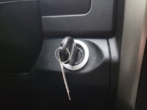 Used 2019 RAM 1500 Classic SLT image 25