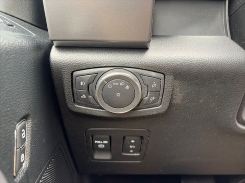 Used 2020 Ford F150 XLT w/ Equipment Group 302A Luxury AWD/4WD image 29