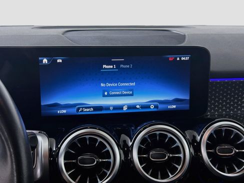 Used 2025 Mercedes-Benz GLB 250 image 19