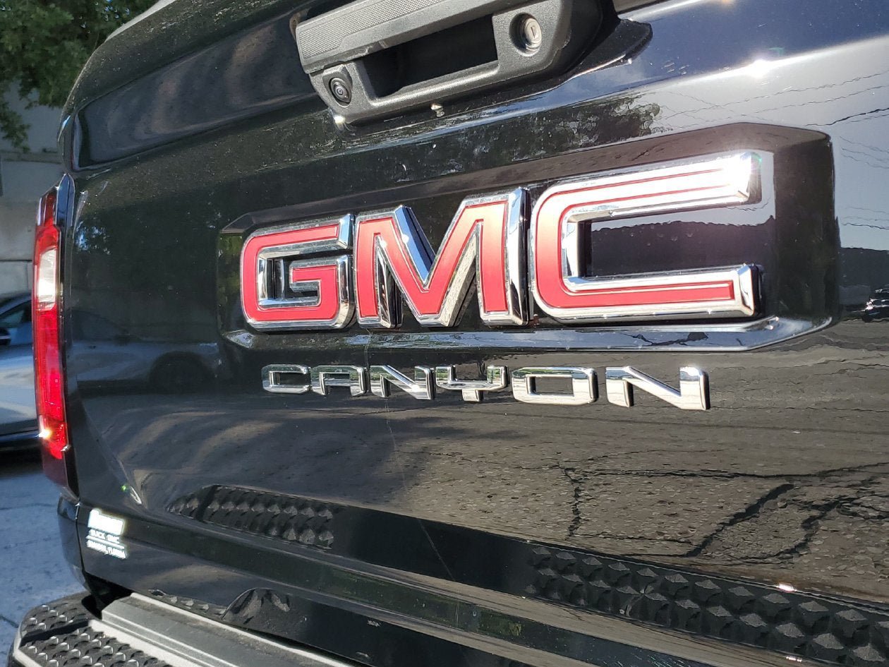 New 2026 GMC Canyon AT4 w/ AT4 Premium Package AWD/4WD image 7