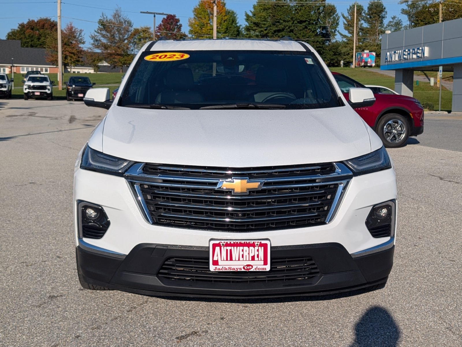 Used 2023 Chevrolet Traverse LT w/ LT Premium Package AWD/4WD image 8
