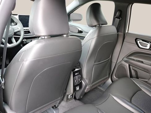 New 2026 Jeep Compass Latitude image 14