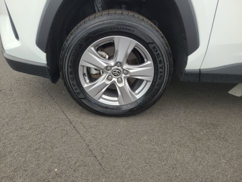 Certified 2025 Toyota RAV4 XLE AWD/4WD image 9