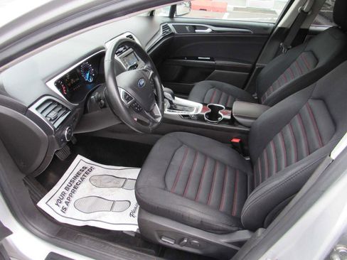 Used 2016 Ford Fusion SE w/ Equipment Group 201A image 13
