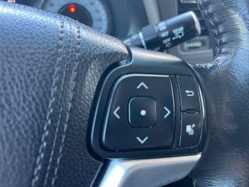 Used 2016 Toyota Sienna SE Premium FWD image 14