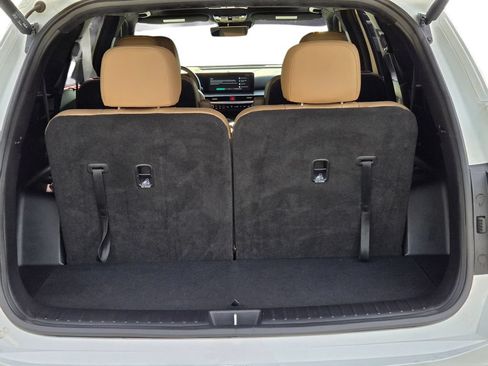 Certified 2024 Kia Sorento SX Prestige w/ Olive Brown Leather Package AWD/4WD image 13
