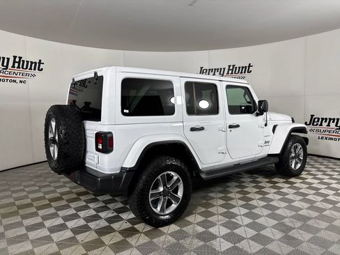 Used 2022 Jeep Wrangler Unlimited Sahara AWD/4WD image 4