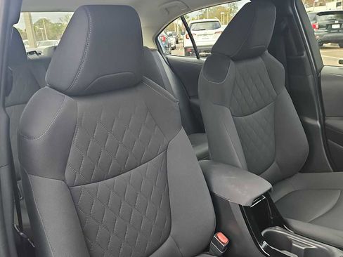 Used 2020 Toyota Corolla LE image 25