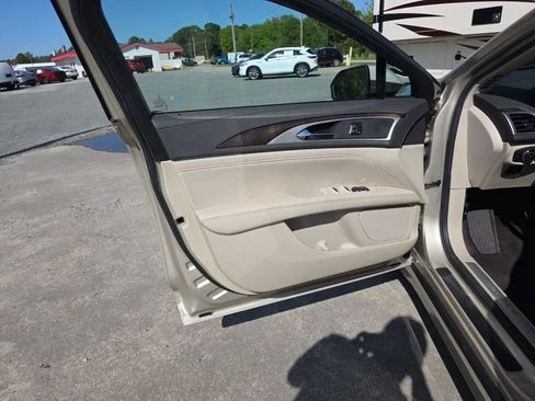 Used 2017 Lincoln MKZ Reserve FWD image 38