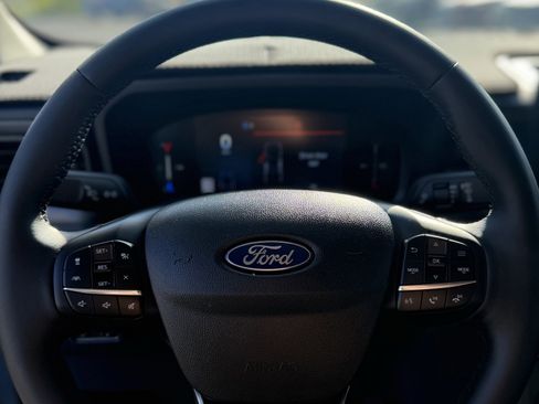 Used 2025 Ford Maverick Lariat w/ Black Appearance Package image 20