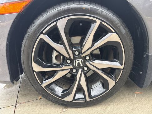 Used 2019 Honda Civic Sport image 11